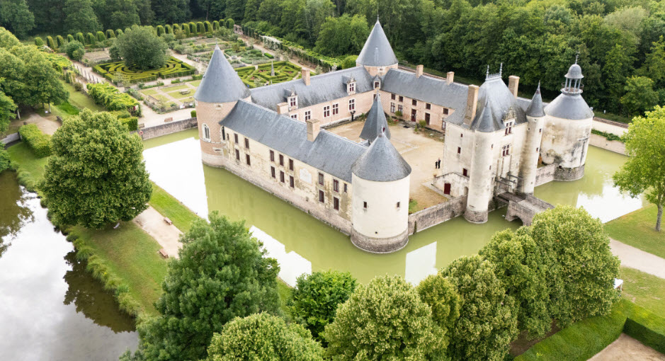 Castle Chamerolles, France